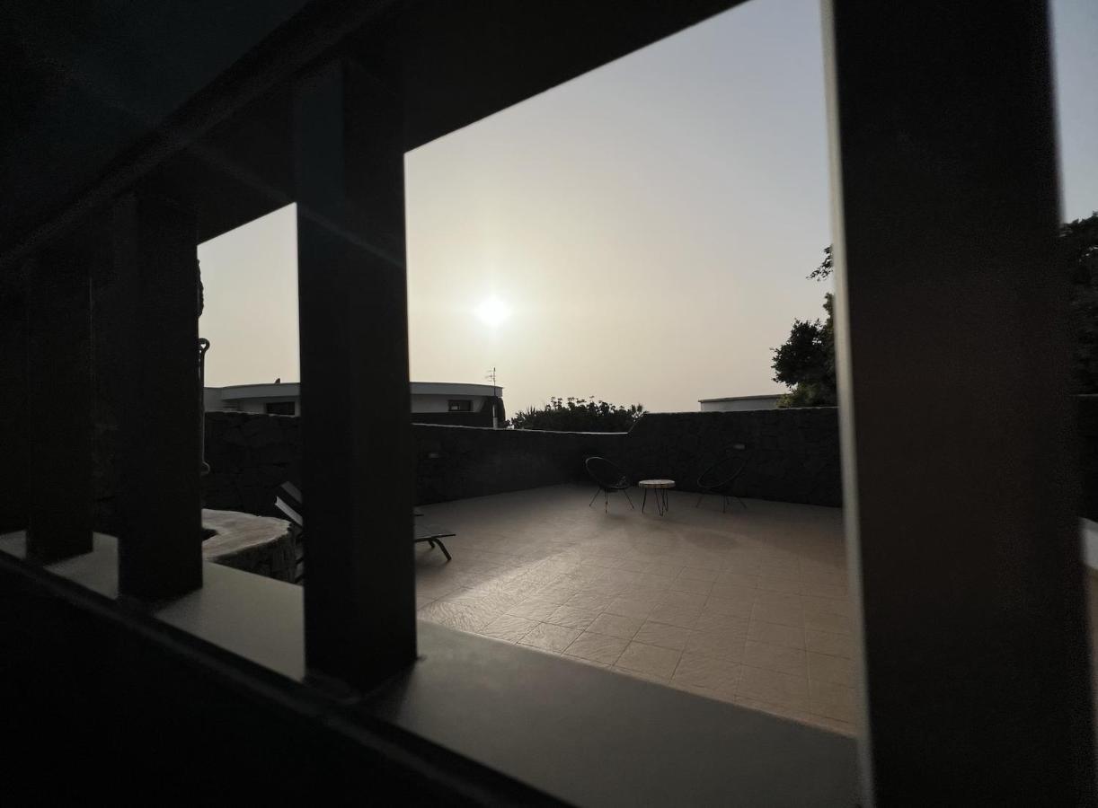 Bungalow Apartamento Sol Famara Eksteriør bilde