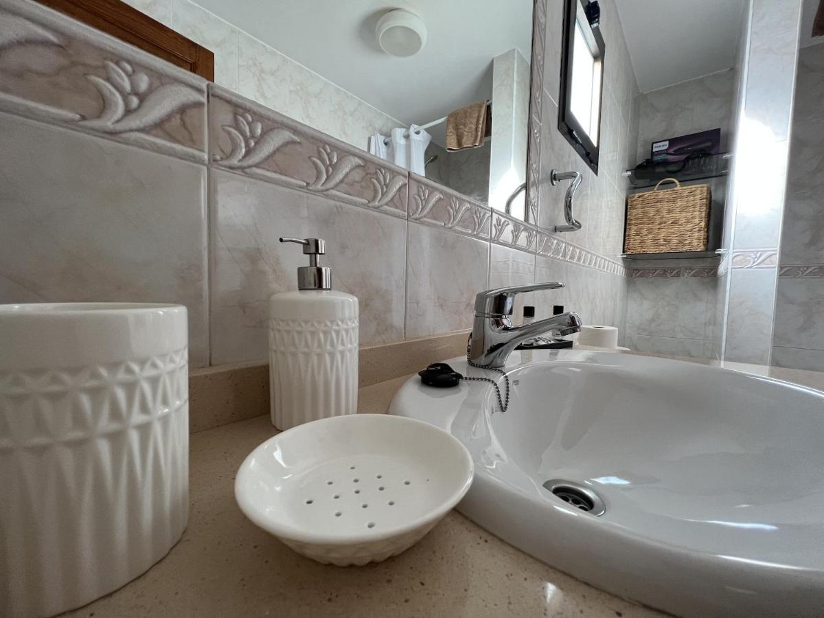 Bungalow Apartamento Sol Famara Eksteriør bilde