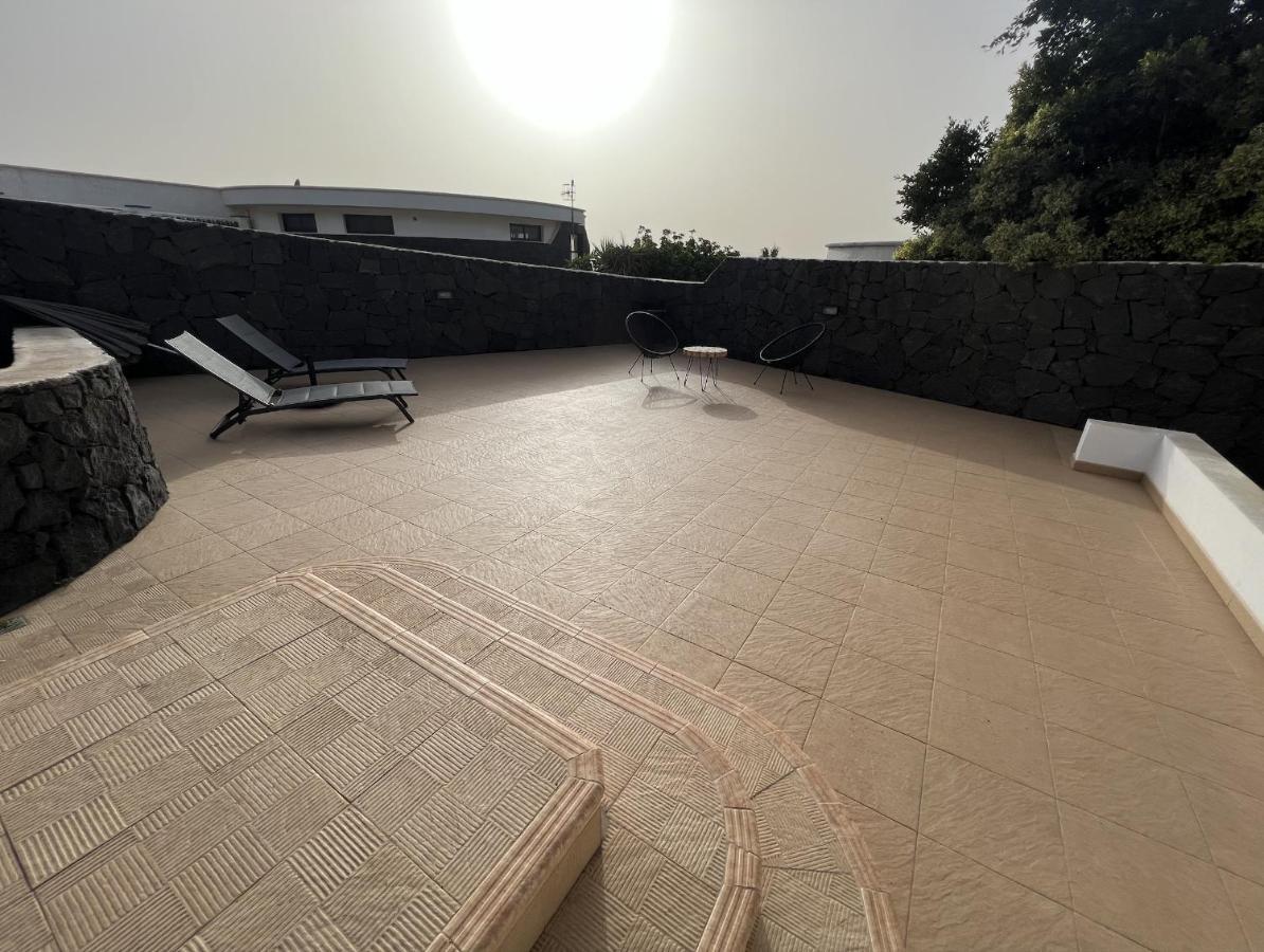 Bungalow Apartamento Sol Famara Eksteriør bilde