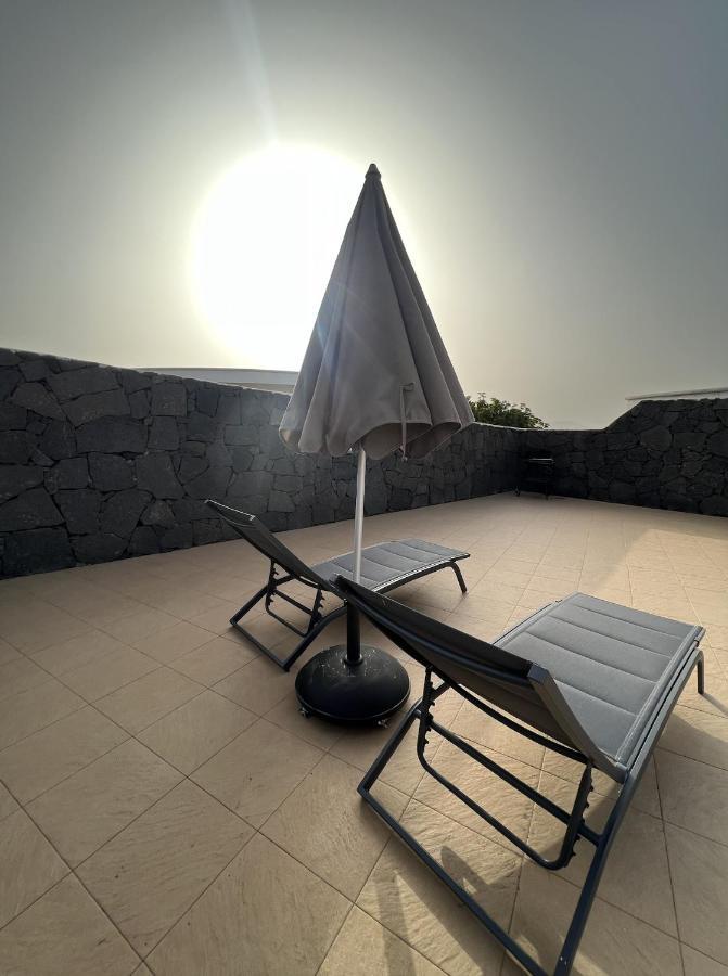 Bungalow Apartamento Sol Famara Eksteriør bilde